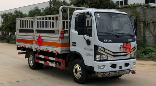 东风多利卡气瓶运输车