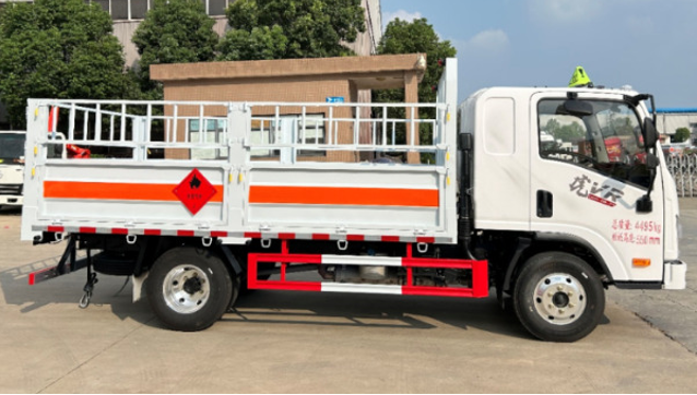 解放气瓶运输车