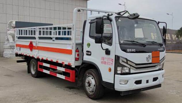 东风多利卡D7气瓶运输车