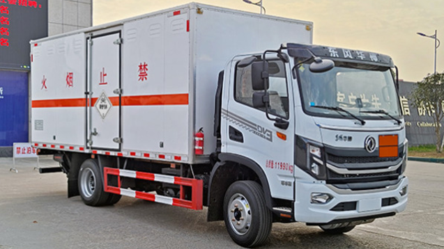 东风华神T3毒性气体运输车