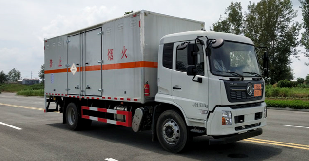 东风天锦毒性物品厢式运输车